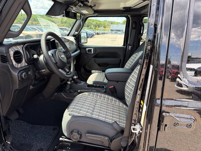 New 2026 Jeep Gladiator Sport AWD/4WD image 14
