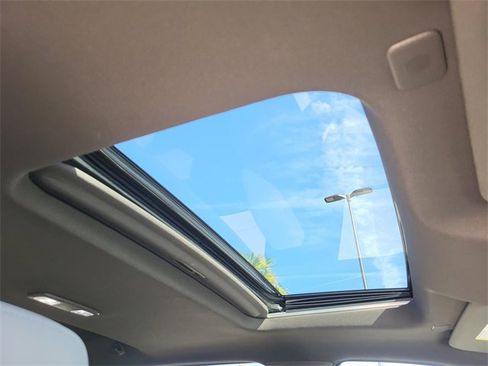 Used 2020 Chevrolet Silverado 1500 LTZ w/ LTZ Plus Package image 10