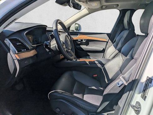 Certified 2023 Volvo XC90 B5 Plus AWD/4WD image 15