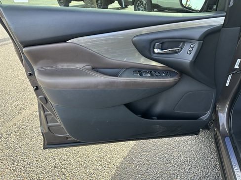Used 2018 Nissan Murano Platinum image 10