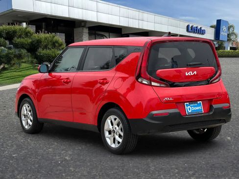 Used 2022 Kia Soul LX w/ Technology Package FWD image 7