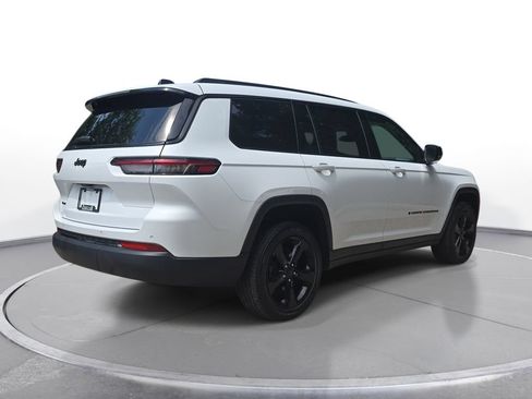 Certified 2023 Jeep Grand Cherokee Altitude AWD/4WD image 5