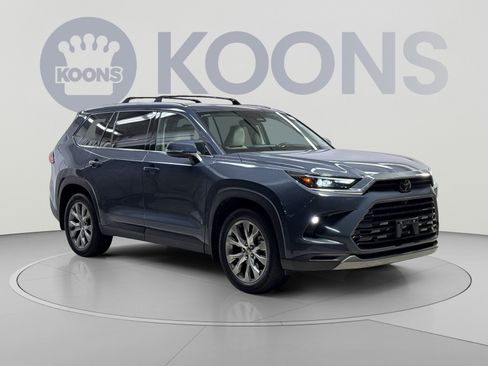 Used 2024 Toyota Grand Highlander AWD image 22