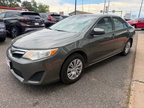Used 2012 Toyota Camry LE FWD image 3