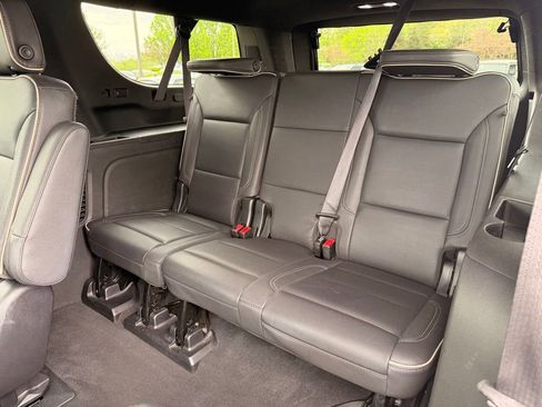 Used 2023 Chevrolet Suburban Premier AWD/4WD image 17