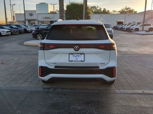 New 2026 Volkswagen Tiguan SEL R-Line image 5