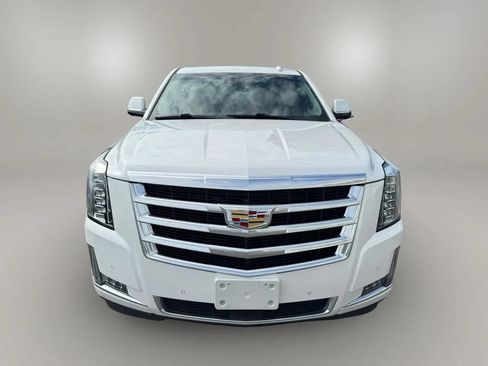 Used 2019 Cadillac Escalade ESV Premium Luxury RWD image 3