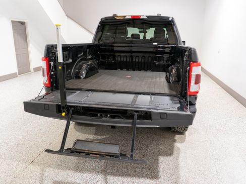 Used 2023 Ford F150 Platinum w/ FX4 Off-Road Package AWD/4WD image 11
