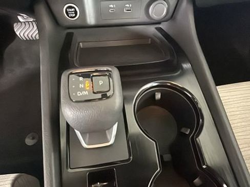 Used 2023 Nissan Rogue SV AWD/4WD image 19