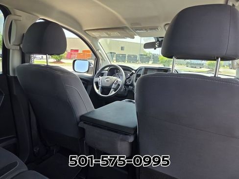 Used 2023 Nissan Titan SV RWD image 15