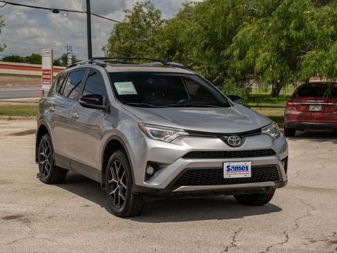 Used 2018 Toyota RAV4 SE w/ Power Extra Value Package AWD/4WD image 2