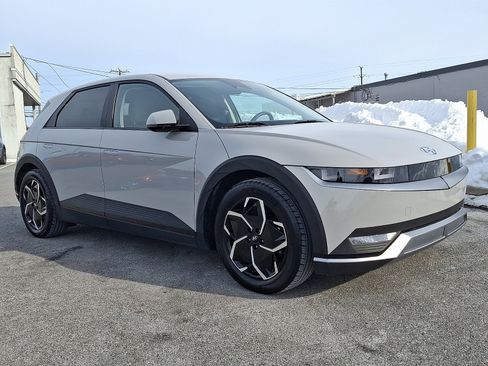 Certified 2022 Hyundai Ioniq 5 SE image 3