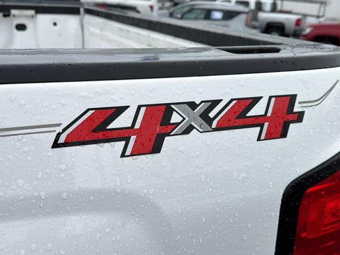 Used 2018 Chevrolet Silverado 1500 LT w/ LT Eassist Package image 15