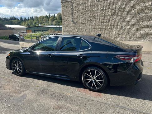 Used 2022 Toyota Camry SE w/ Audio Upgrade Package FWD image 8