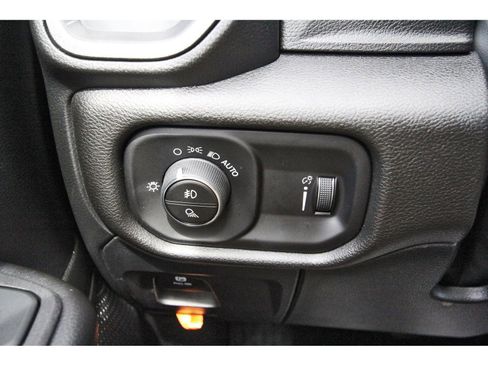 Used 2026 RAM 1500 Express RWD image 19