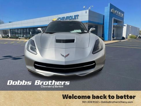 Used 2017 Chevrolet Corvette Stingray Coupe w/ Z51 1LT RWD image 2
