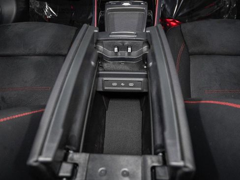 Certified 2025 Mercedes-Benz GLB 250 image 23