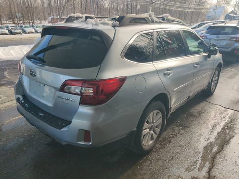 Used 2016 Subaru Outback 2.5i Premium image 6
