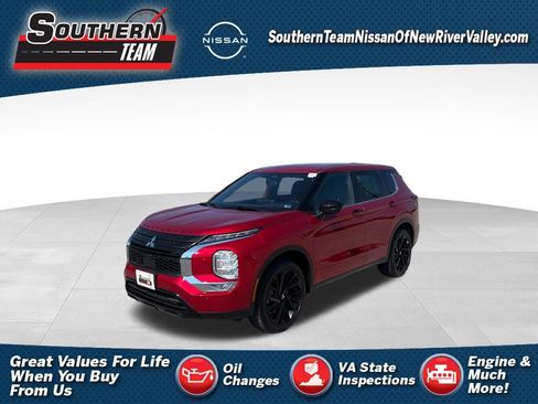 Used 2023 Mitsubishi Outlander SE Black Edition AWD/4WD image 1