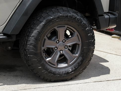 Used 2017 Jeep Wrangler Unlimited Rubicon AWD/4WD image 49