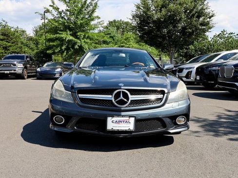 Used 2011 Mercedes-Benz SL 550 image 2