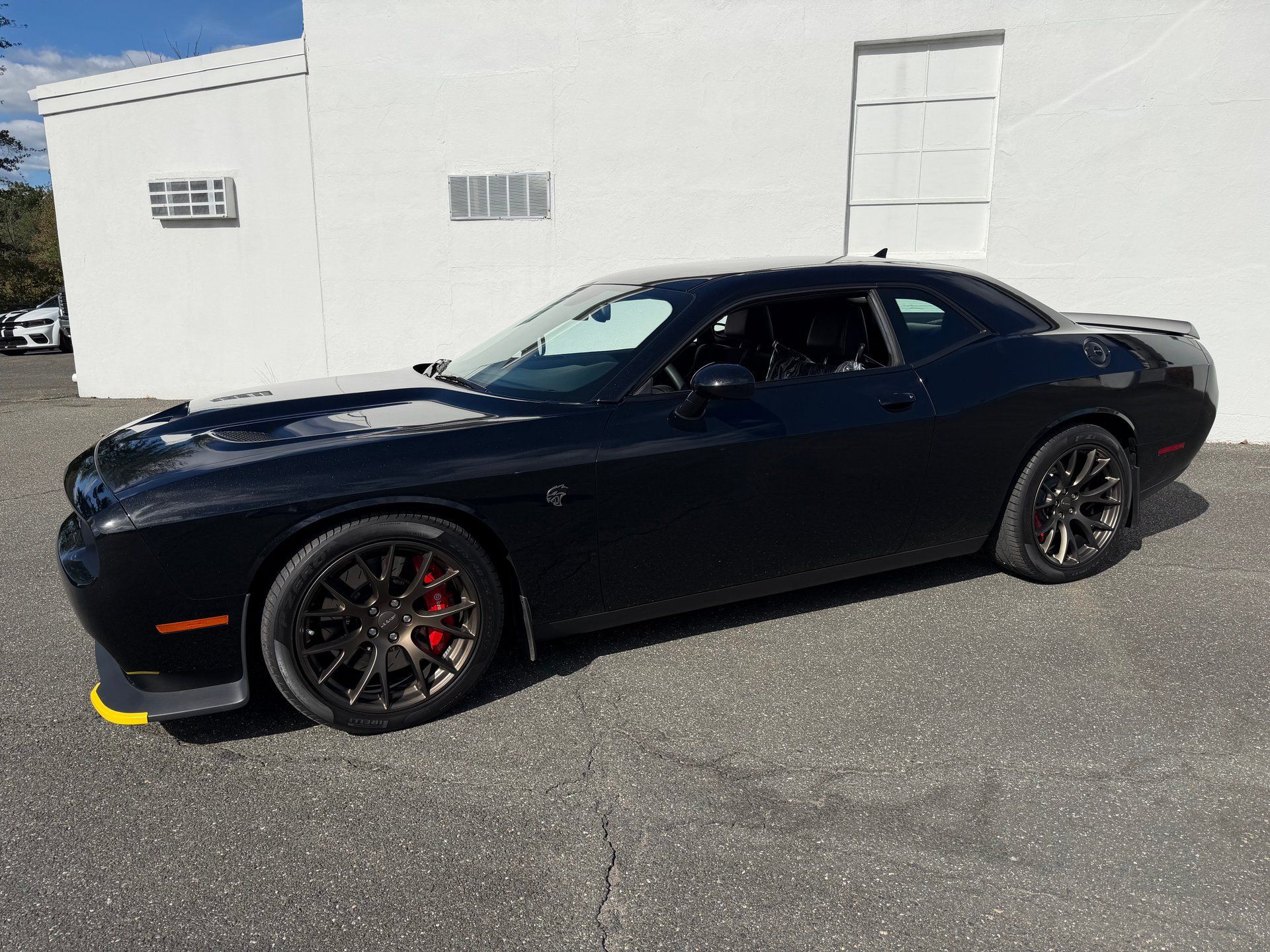 Used 2015 Dodge Challenger SRT Hellcat RWD image 2