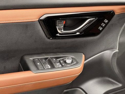 Used 2025 Subaru Forester Touring image 23