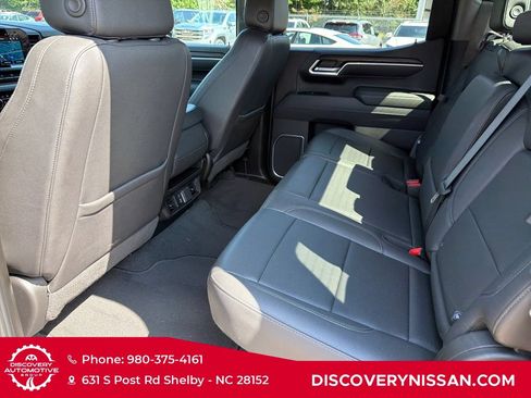 Used 2025 GMC Sierra 1500 SLT AWD/4WD image 28
