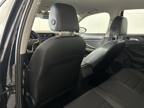 Used 2024 Volkswagen Jetta SE FWD image 24