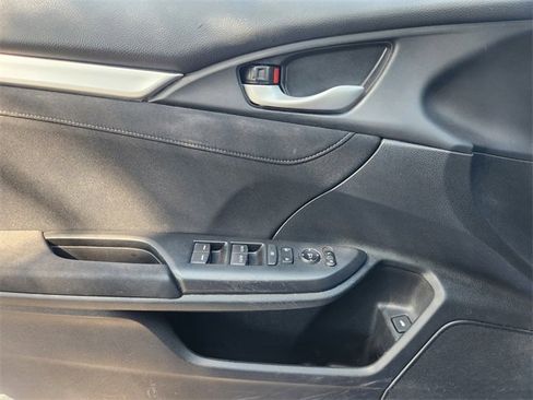Used 2018 Honda Civic EX image 17
