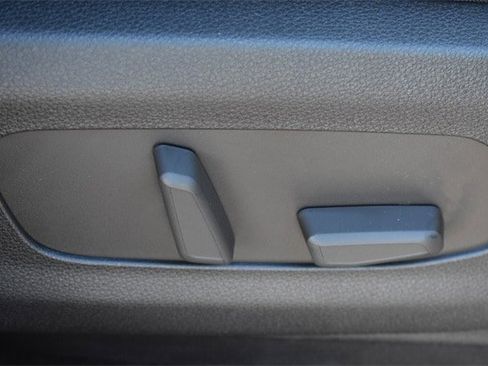 New 2026 Kia Carnival EX image 12