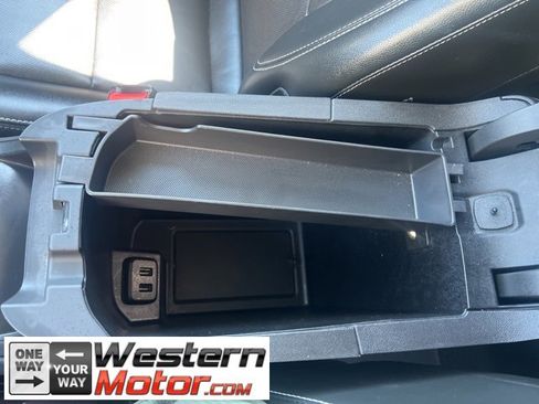 Used 2023 GMC Terrain SLT image 14