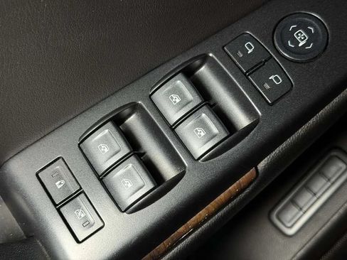 Used 2019 Chevrolet Tahoe LT RWD image 31