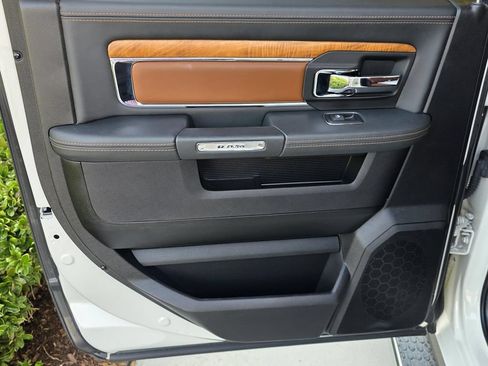 Used 2017 RAM 1500 Laramie Longhorn AWD/4WD image 33
