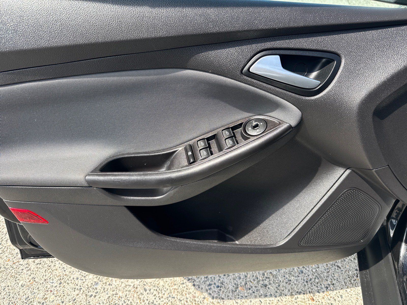 Used 2014 Ford Focus SE FWD image 5