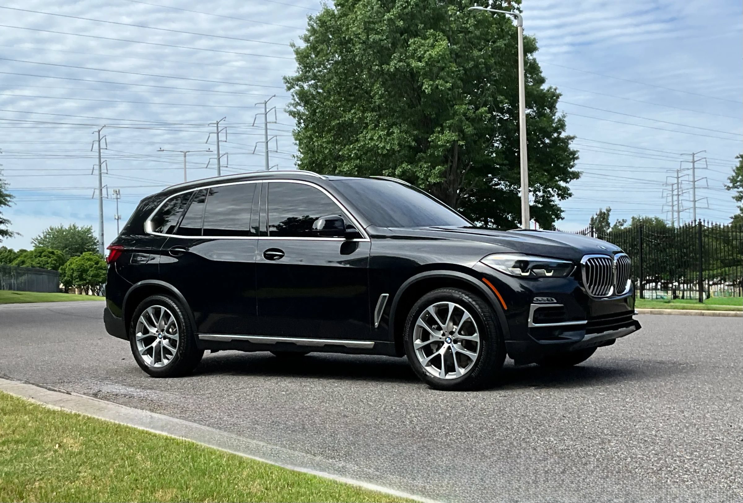 Used 2019 BMW X5 xDrive40i w/ Convenience Package AWD/4WD image 4