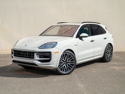 New 2025 Porsche Cayenne Turbo