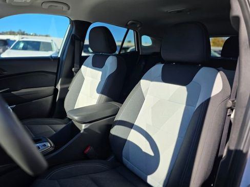Used 2025 Chevrolet Trax LS image 14