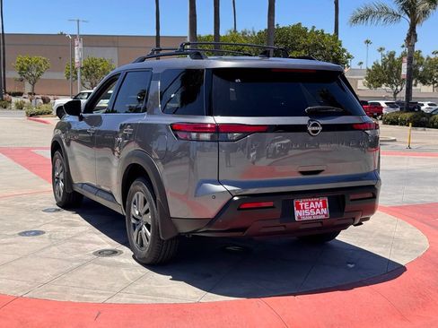 New 2026 Nissan Pathfinder SV w/ Cargo Package FWD image 6