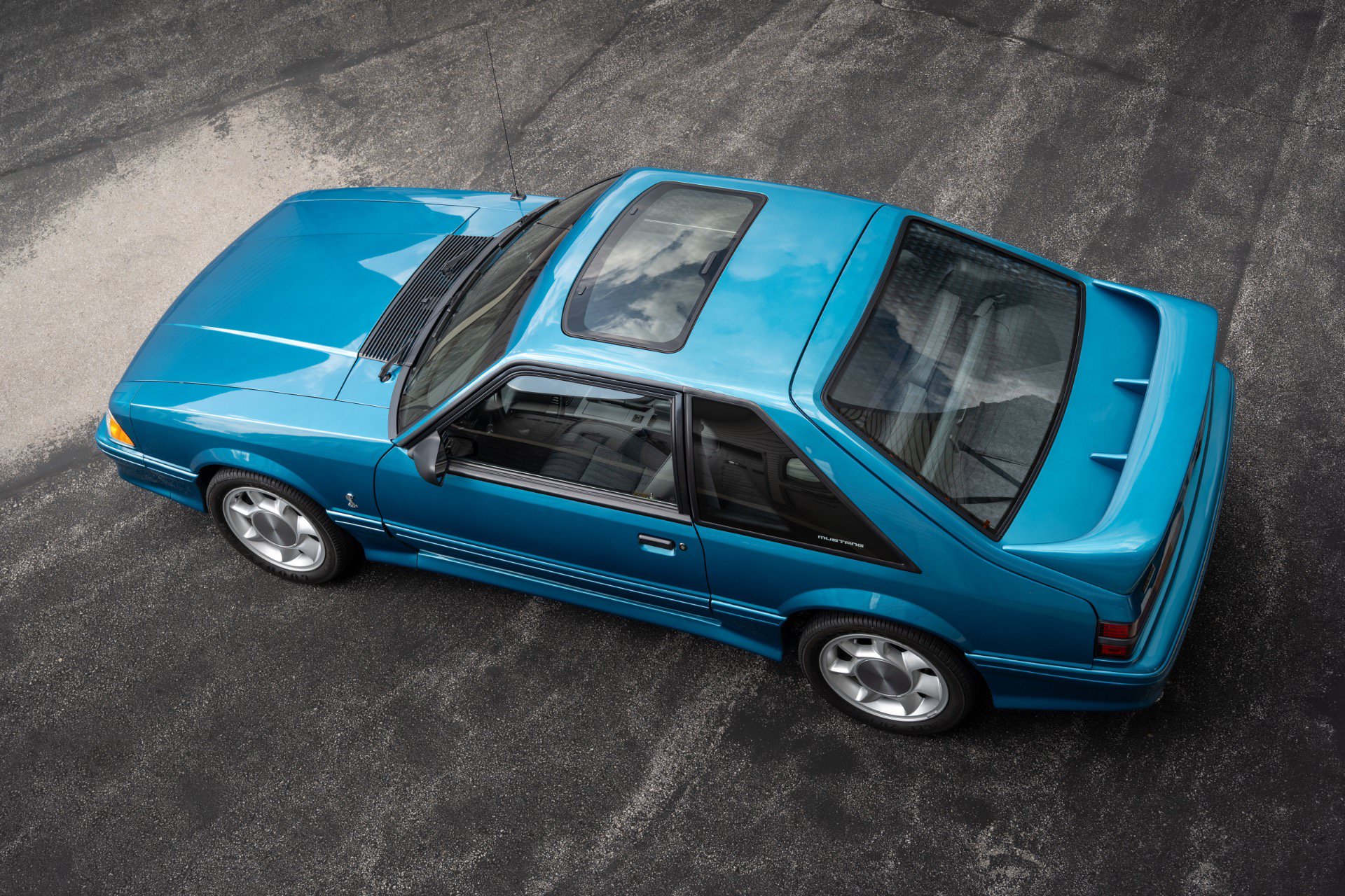 Used 1993 Ford Mustang Cobra RWD image 6