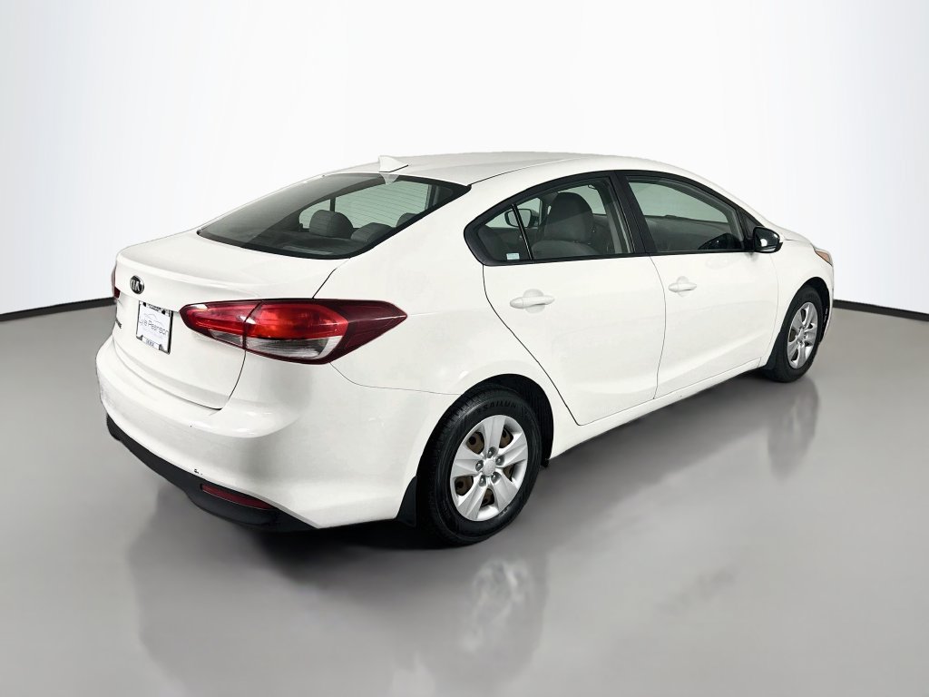Used 2017 Kia Forte LX FWD image 9