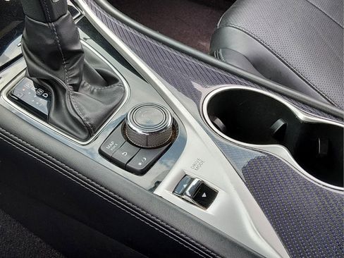 Used 2019 INFINITI Q60 3.0t Luxe AWD/4WD image 26