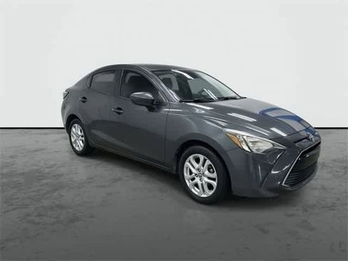 Used 2018 Toyota Yaris iA image 5