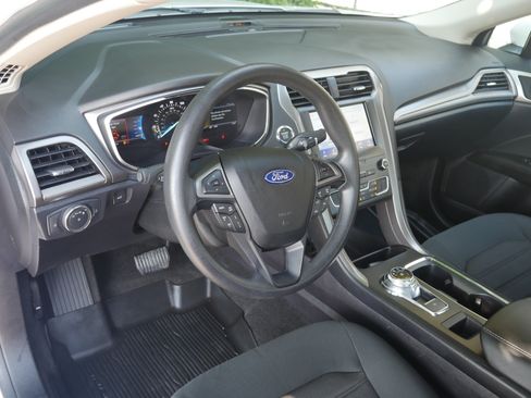 Used 2020 Ford Fusion SE AWD/4WD image 4