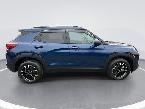 Certified 2022 Chevrolet TrailBlazer LT w/ Driver Confidence Package image 4