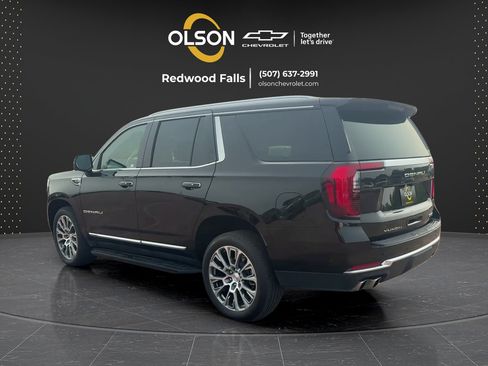 Used 2025 GMC Yukon Denali AWD/4WD image 3
