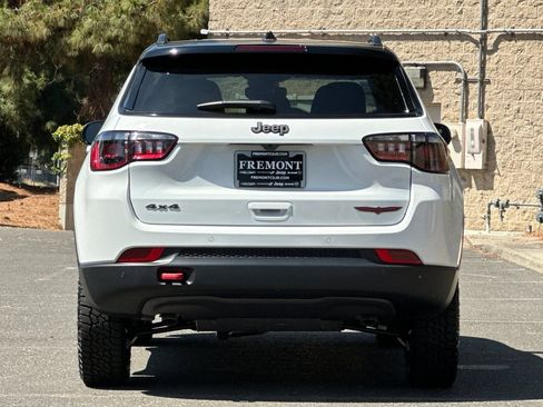 New 2026 Jeep Compass Trailhawk AWD/4WD image 4