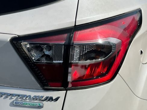 Used 2017 Ford Escape Titanium image 17