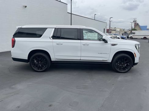 New 2026 GMC Yukon XL Denali w/ Sun & Power Step Package image 4