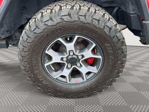 Used 2019 Jeep Wrangler Unlimited Rubicon AWD/4WD image 33